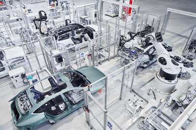 走進蔚來第二先進制造基地 解碼全鏈路數(shù)字化智能工廠的平面設(shè)計語言